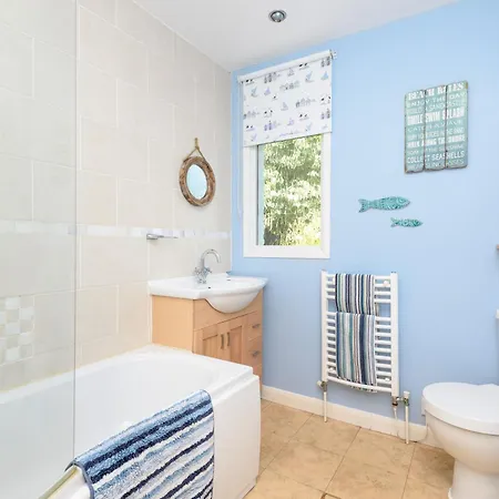 Beach Front House With Stunning Sea Views And Free Use Of A Local Indoor Pool Talland Exterior photo