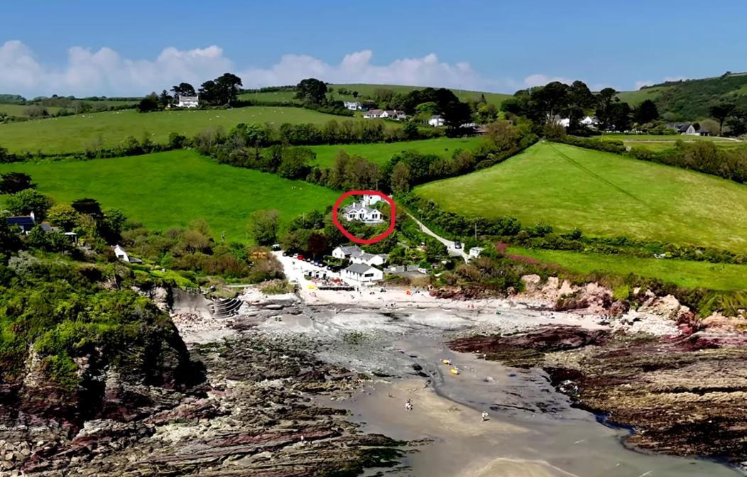 Holiday home Front House With Stunning Sea Views And Free Use Of A Local Indoor Pool