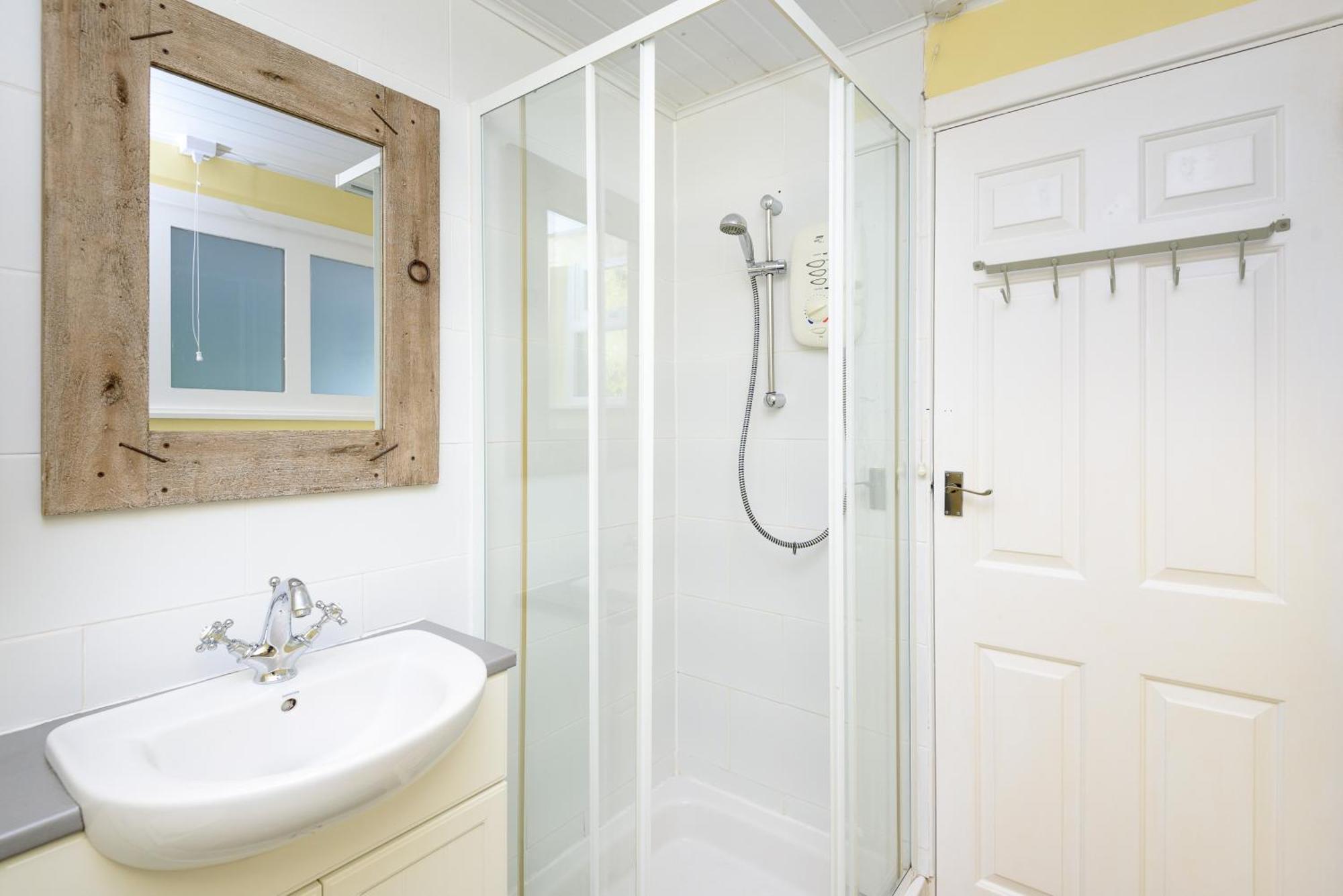 Vakantiehuis Front House With Stunning Sea Views And Free Use Of A Local Indoor Pool