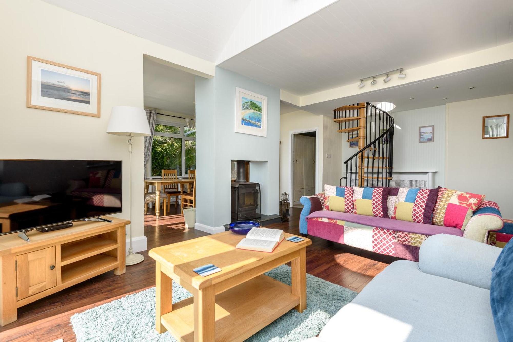 Front House With Stunning Sea Views And Free Use Of A Local Indoor Pool Talland