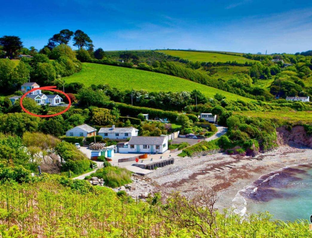 Front House With Stunning Sea Views And Free Use Of A Local Indoor Pool Holiday home *